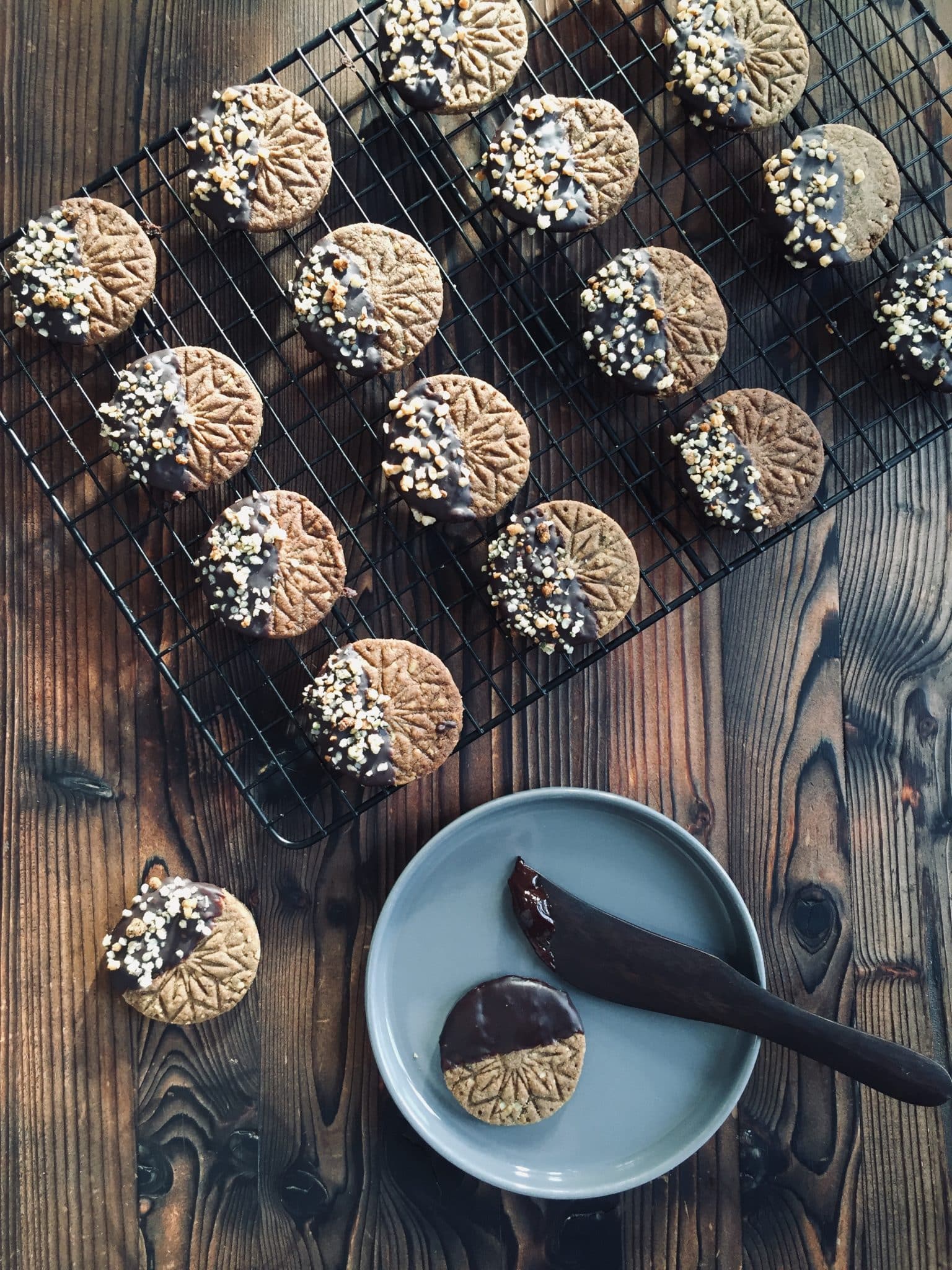 die-hanflinge-hanfsamen-bio-kandierte-hanfsamen-snack-rohrzucker image 6